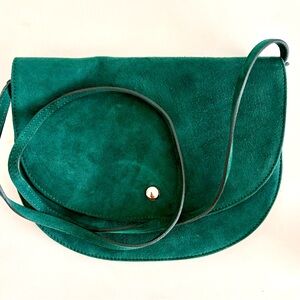 Sézane Milo Suede Crossbody Bag – Emerald Green, Gold Hardware